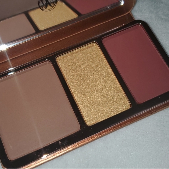 Anastasia Beverly Hills ABH TROPICAL GETAWAY Face Palette in Deep - Picture 9 of 12